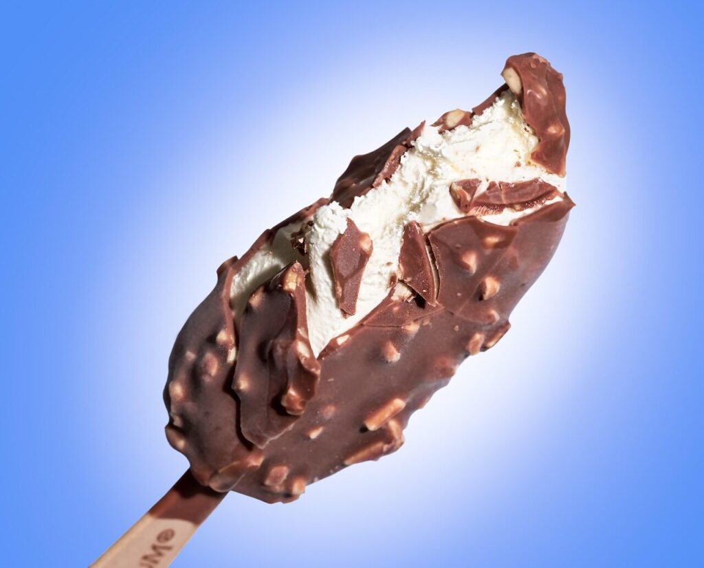 ice cream, chocolate, dessert, frozen, nature, vanilla, ice-cream, snack, cool, summer, cold, sweet, delicious, treat, refreshing, icecream, dairy product, magnum ice cream